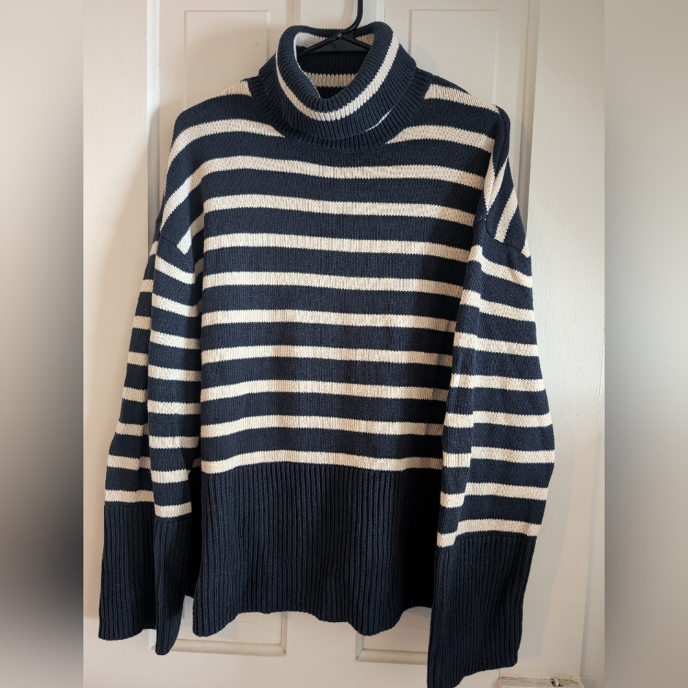 Gap Split Hem Navy/Cream Striped Turtleneck Sweater